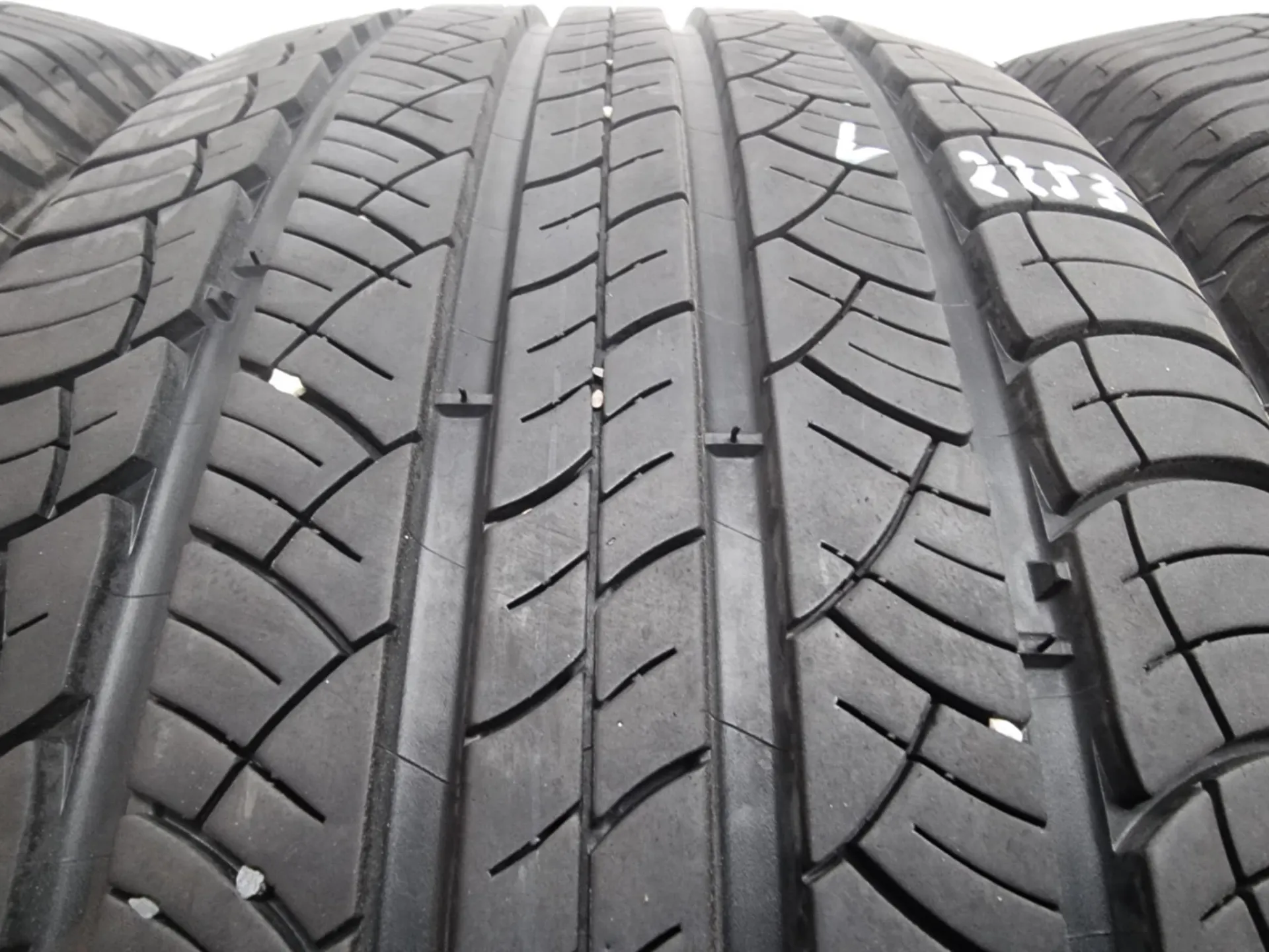 4бр летни гуми 235/55/17 MICHELIN L02253 1