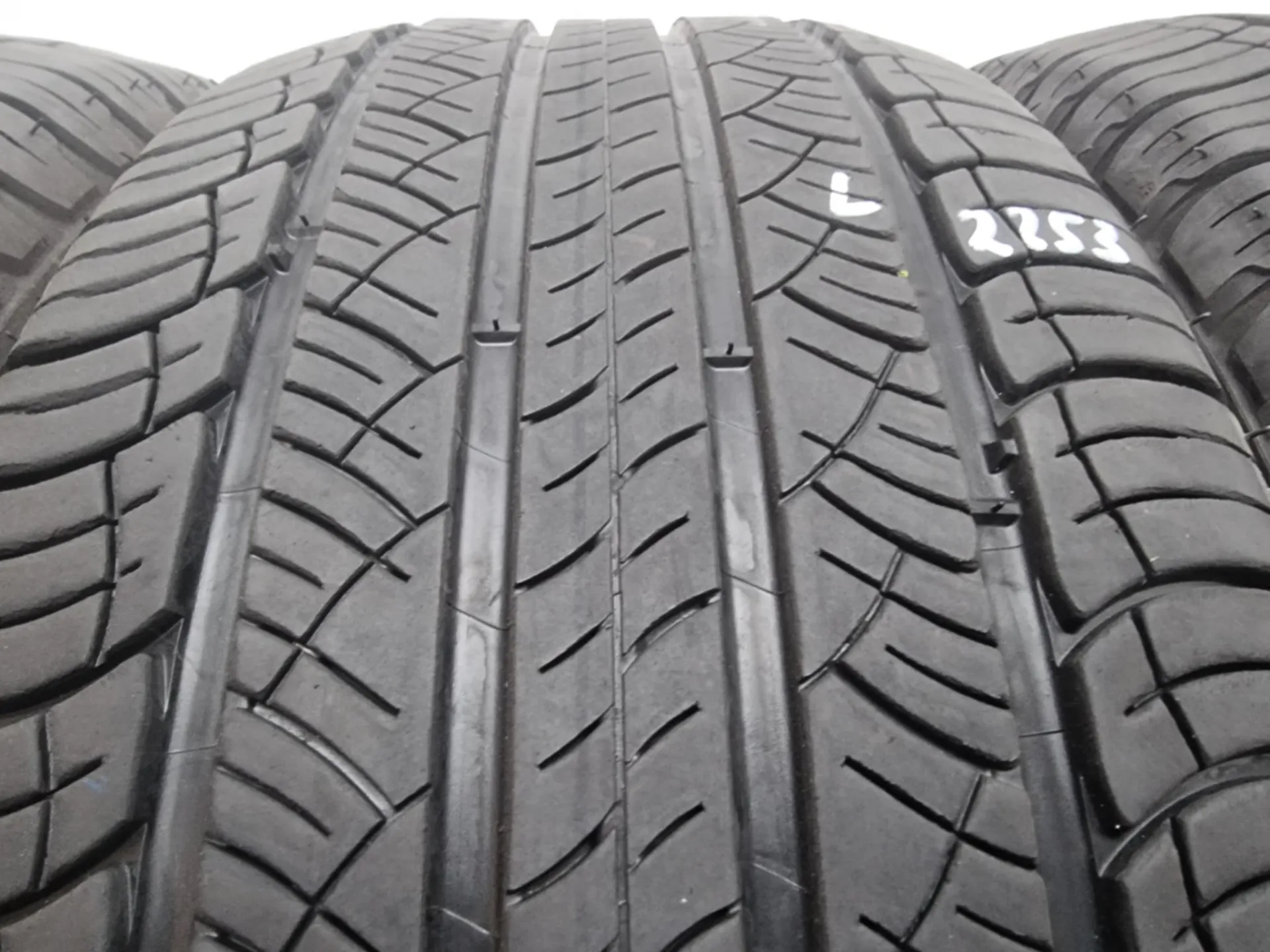 4бр летни гуми 235/55/17 MICHELIN L02253 4