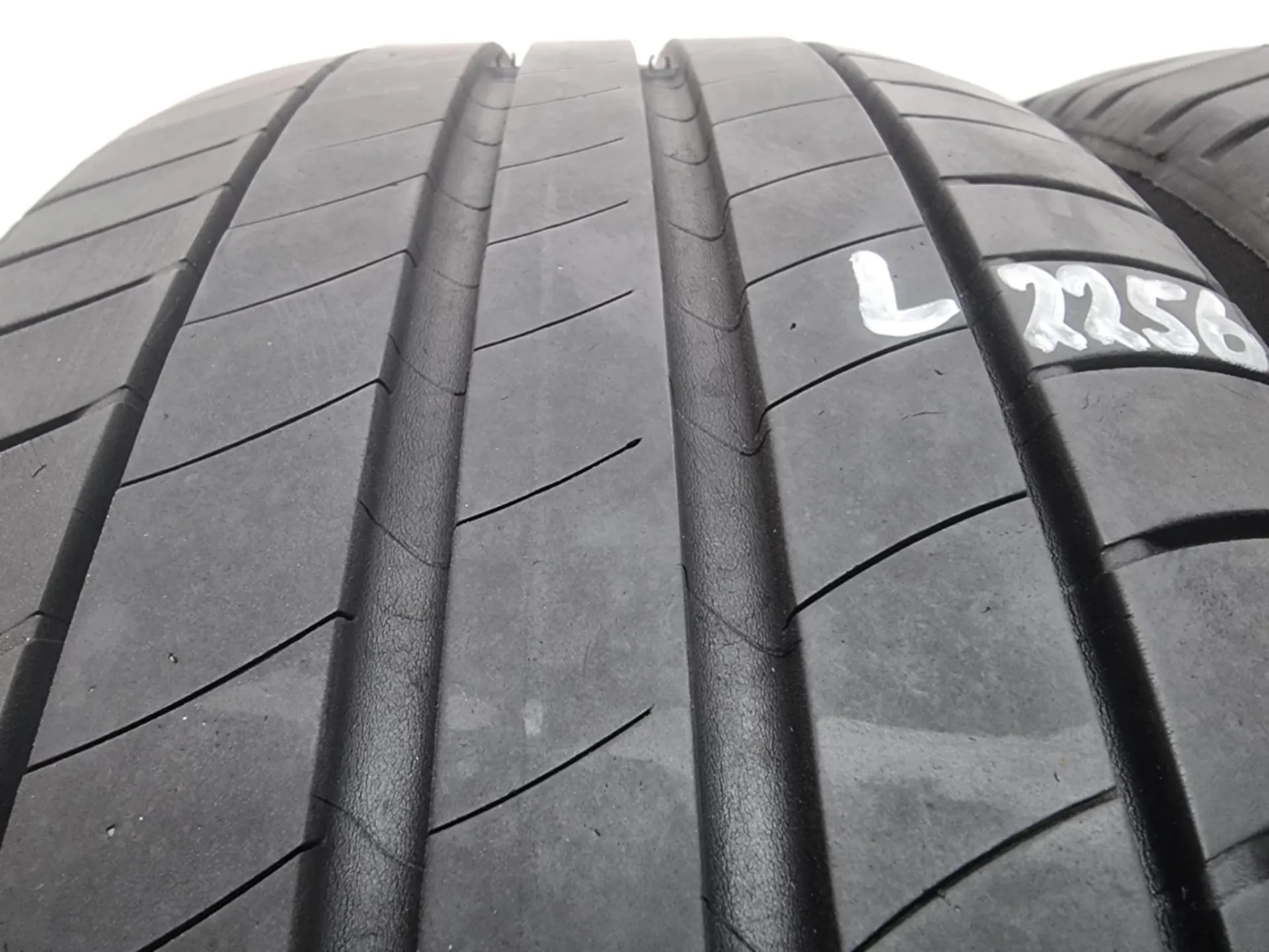 2бр летни гуми 205/55/16 MICHELIN L02256  2