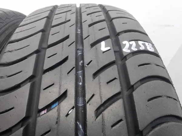 2бр летни гуми 185/65/15 HANKOOK L02258  1