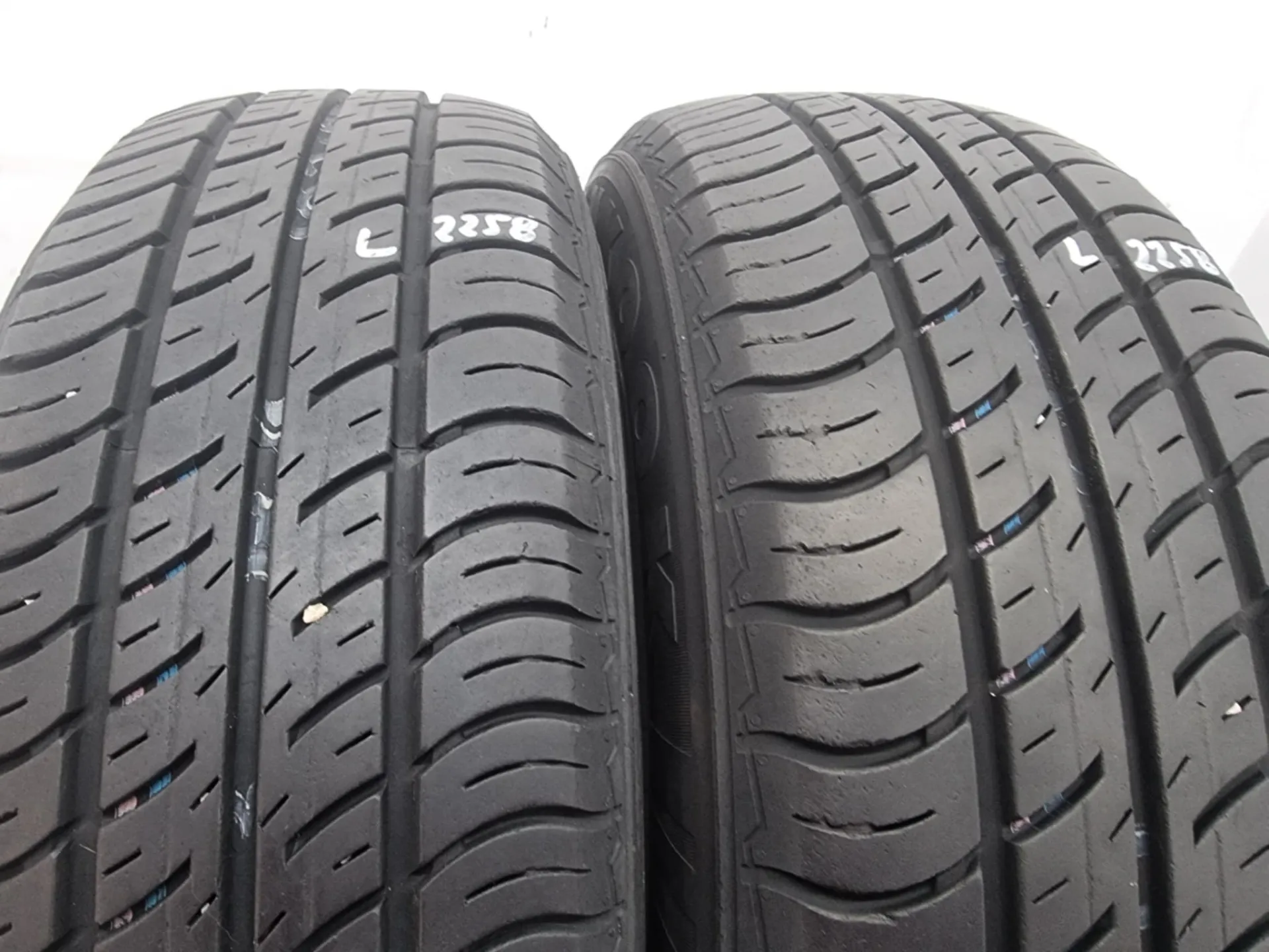 2бр летни гуми 185/65/15 HANKOOK L02258  3