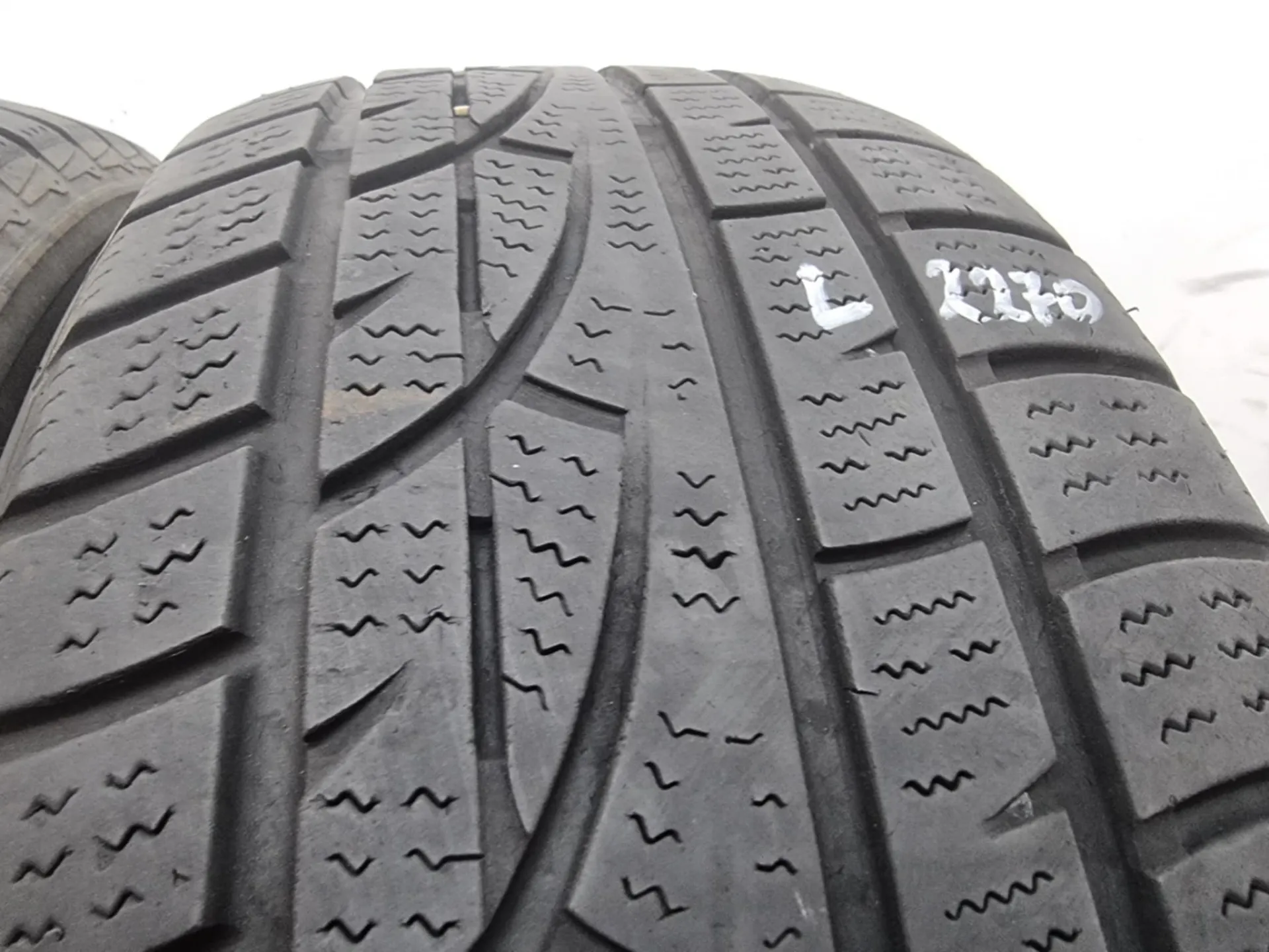 4бр зимни гуми 215/60/16 HANKOOK L02270  1