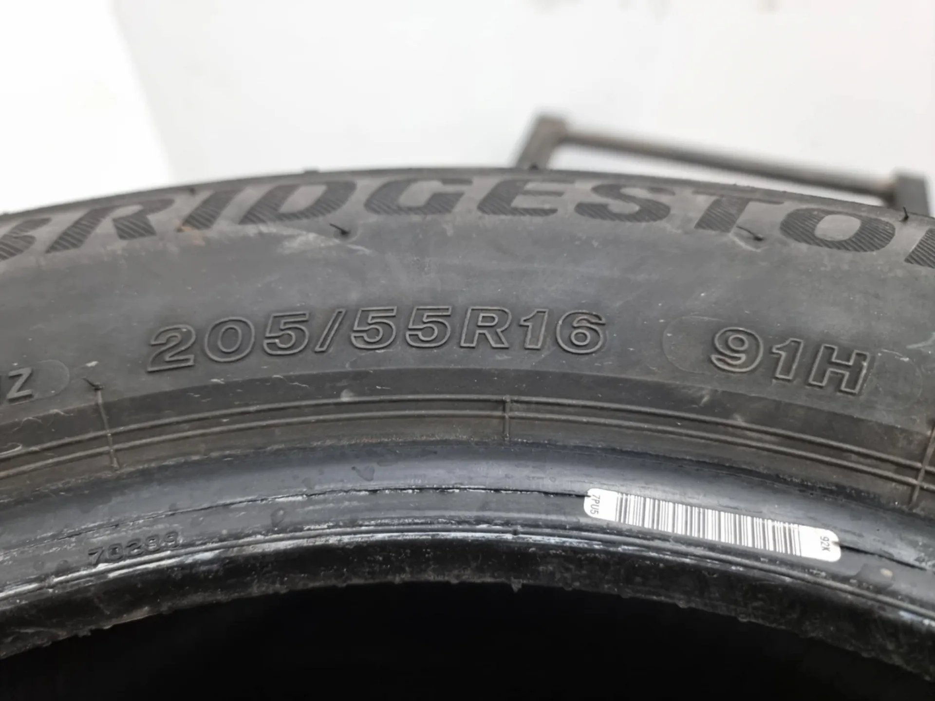 1бр зимнa гумa 205/55/16 BRIDGESTONE L02286  2