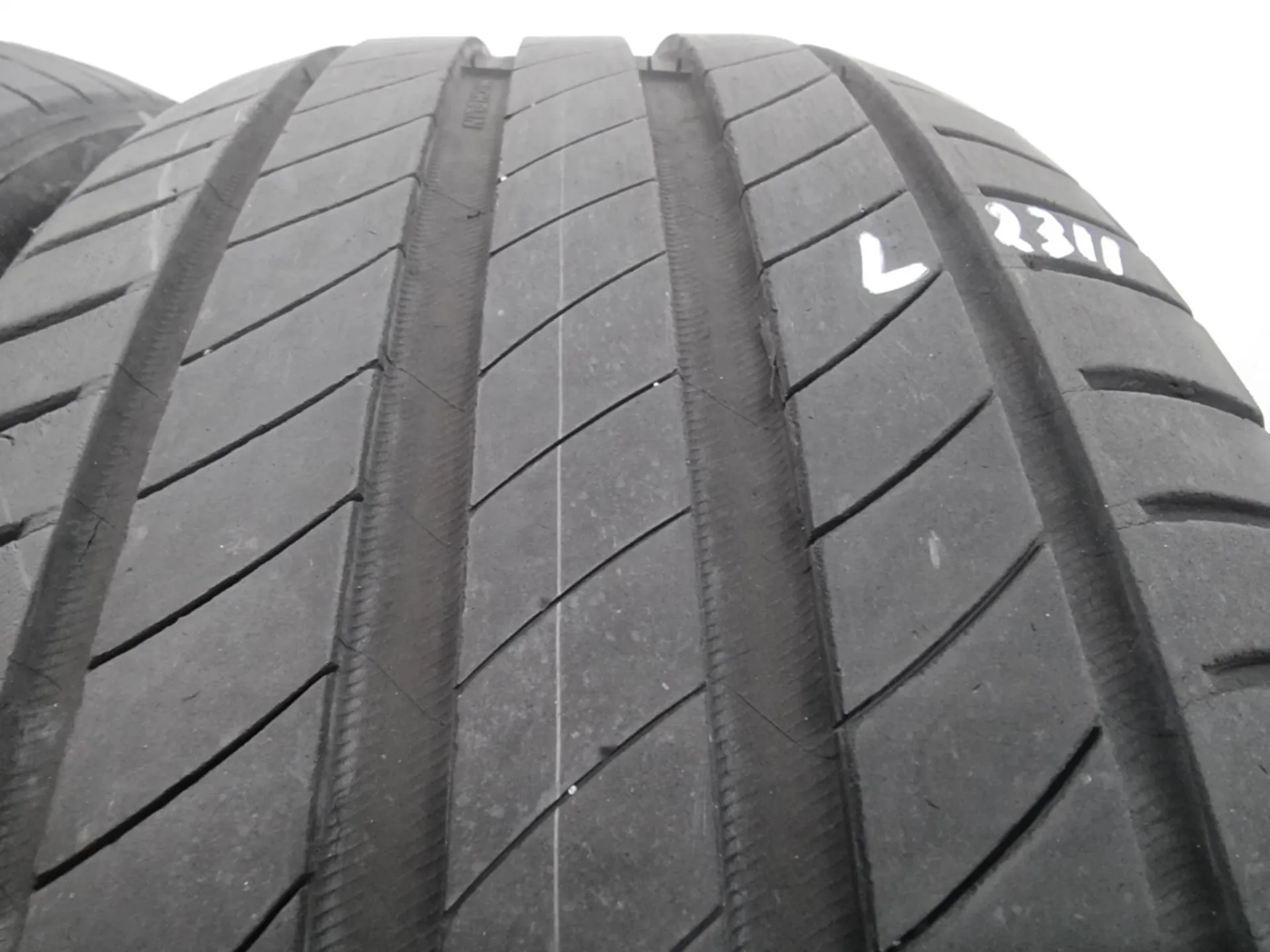 2бр летни гуми 205/55/16 MICHELIN L02311 2