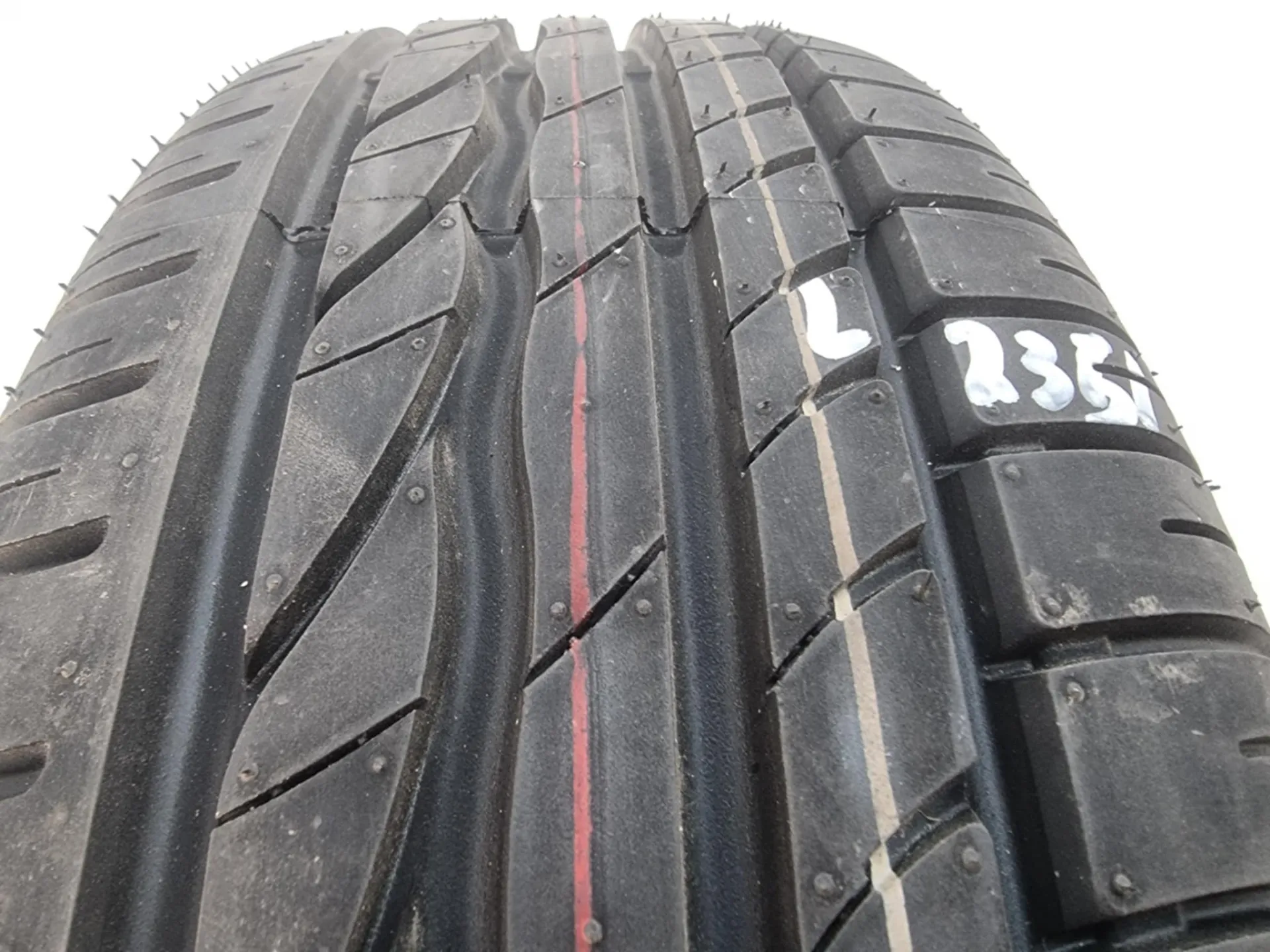 1бр лятна гума 195/65/15 BRIDGESTONE L02351 1