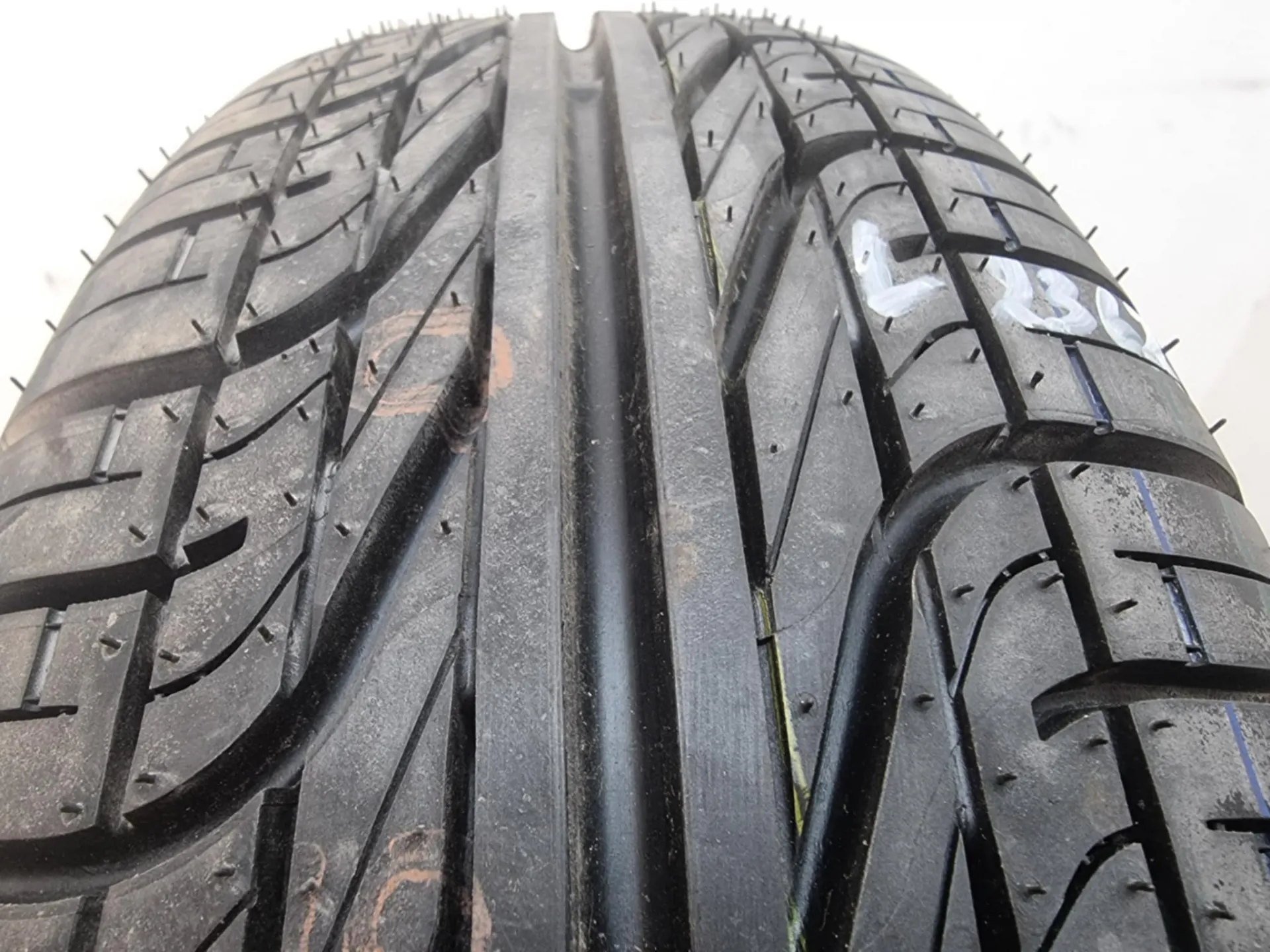 1бр летна гума 185/65/14 PIRELLI L02362  1