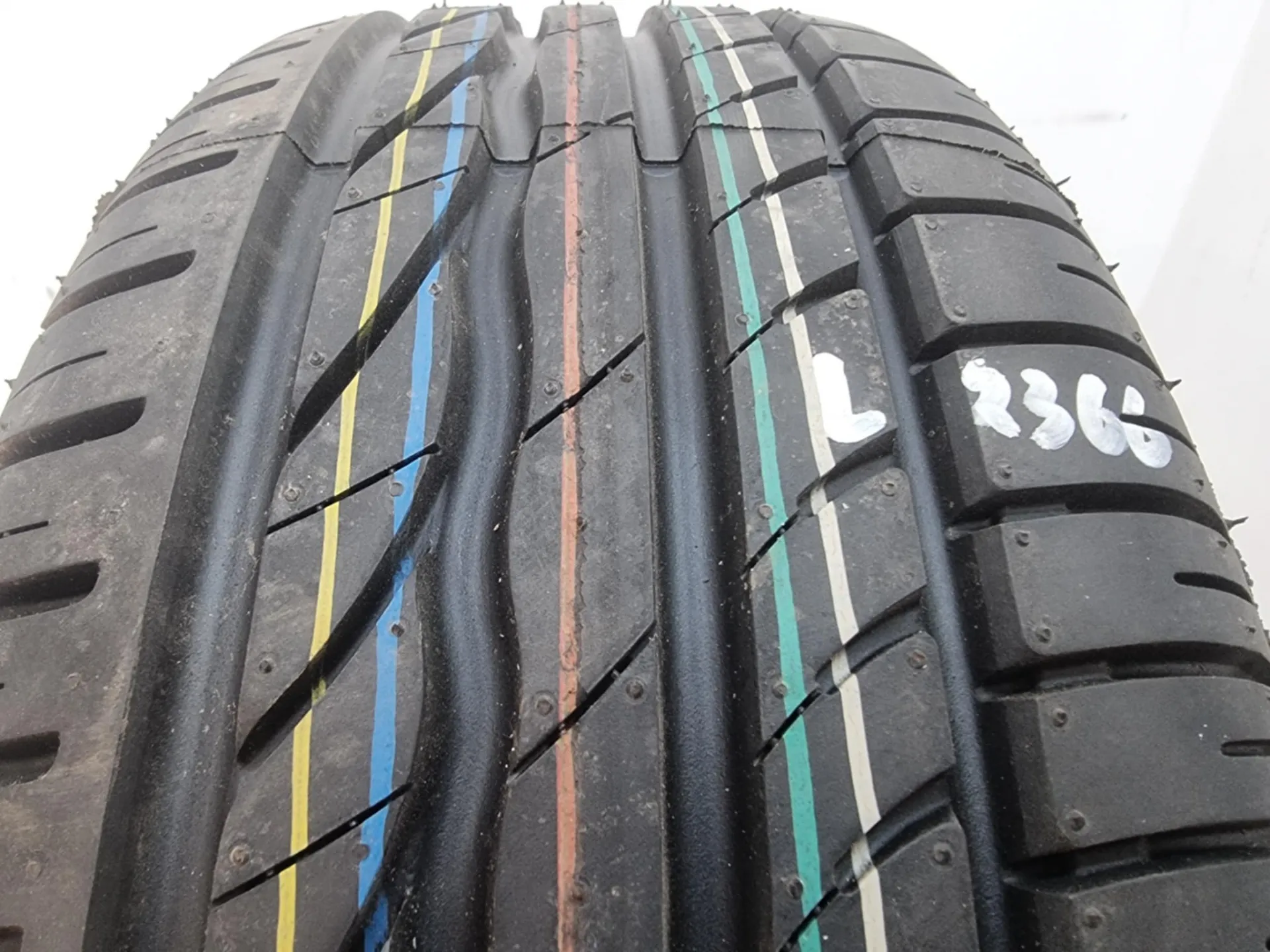 1бр лятна гума 195/55/15 BRIDGESTONE L02366  1