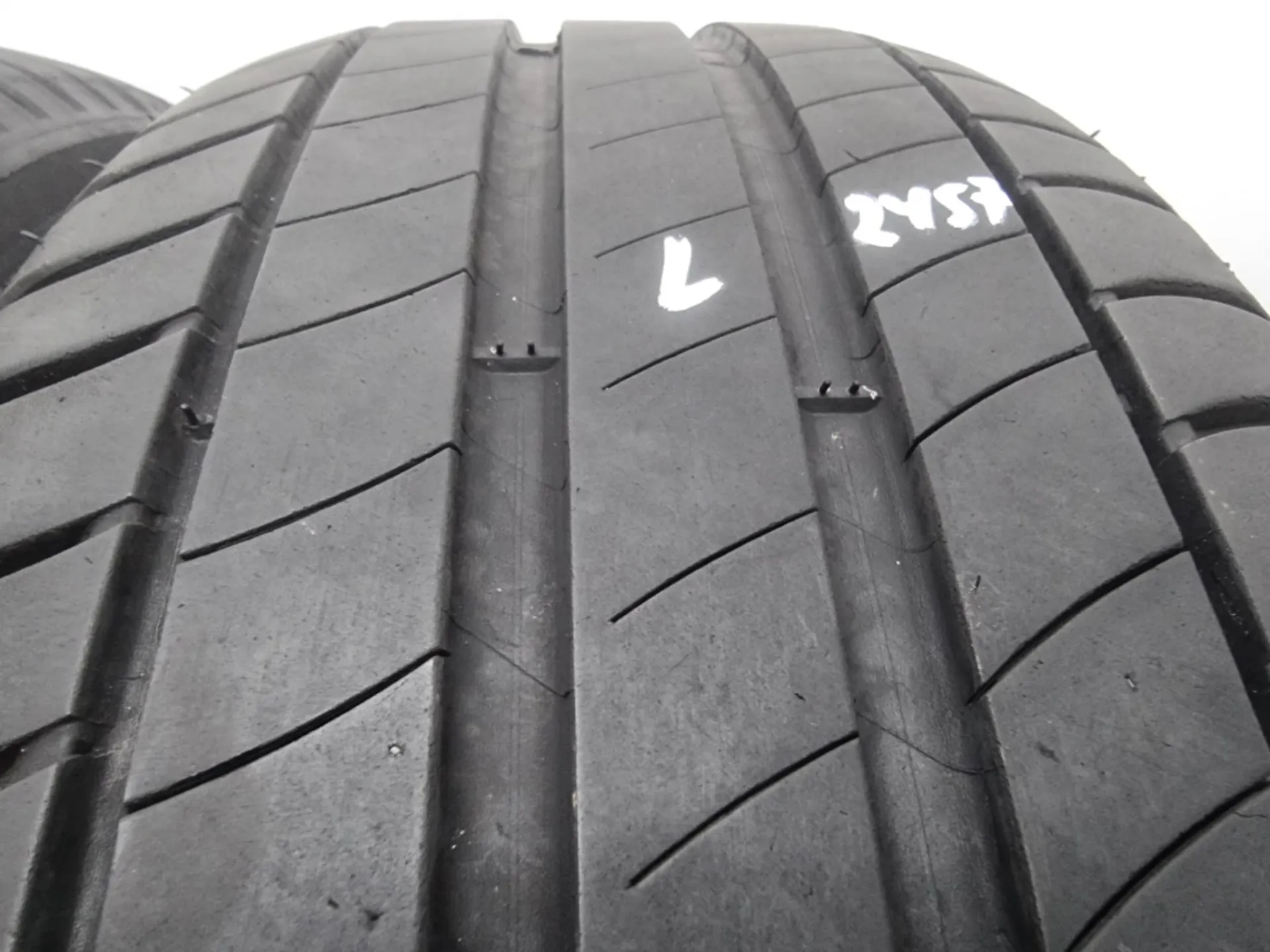 4бр летни гуми 225/60/16 MICHELIN L02457 4