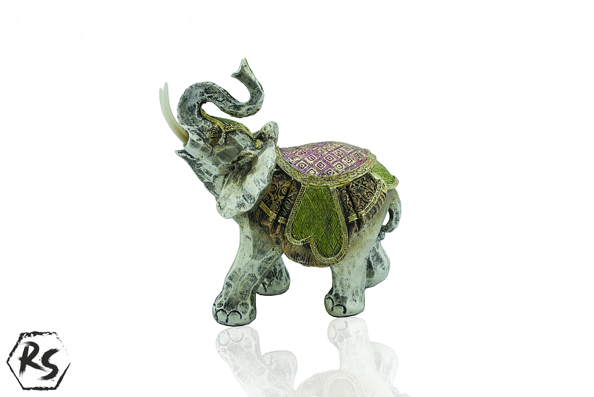 Полирезинова фигура на слон за декорация в зелено и златисто 15см 2
