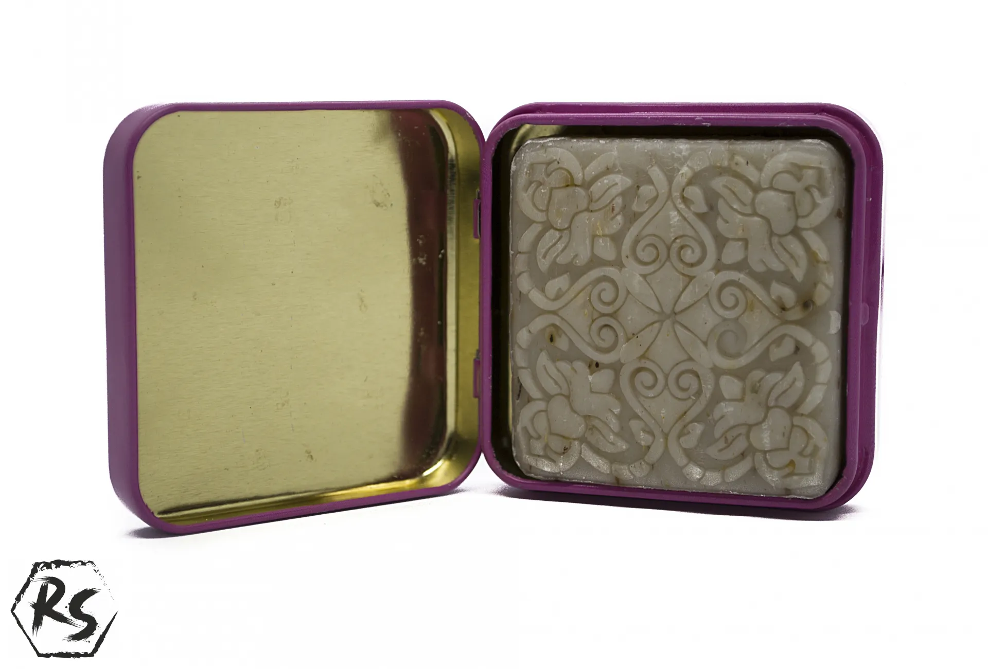 Натурален сапун с аромат на роза, сусам и лайка в красива квадратна кутийка с еднорог КВ17 2