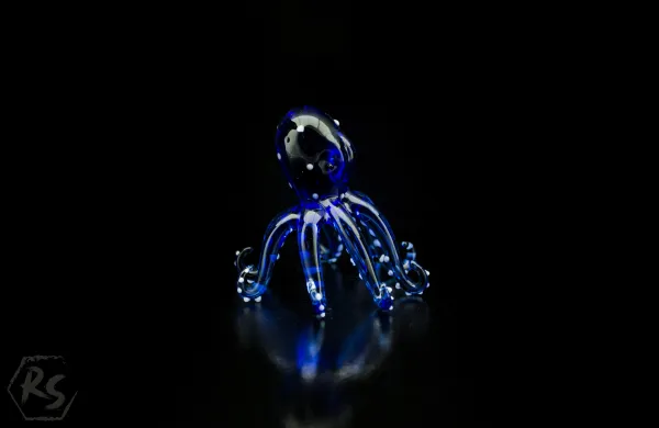 Стъклена фигура октопод син 1