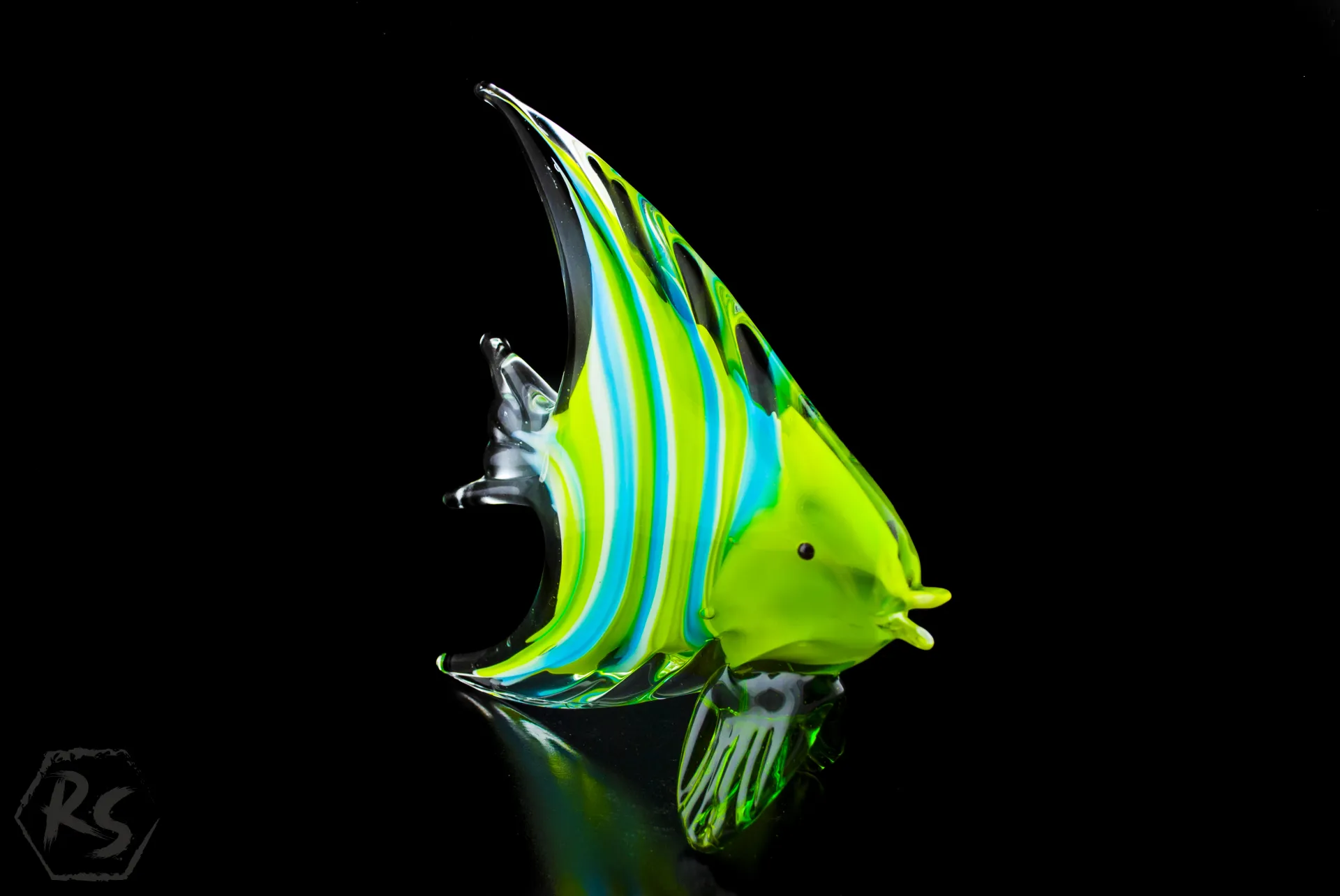 Стъклена фигура риба в стил Мурано 21 см 2