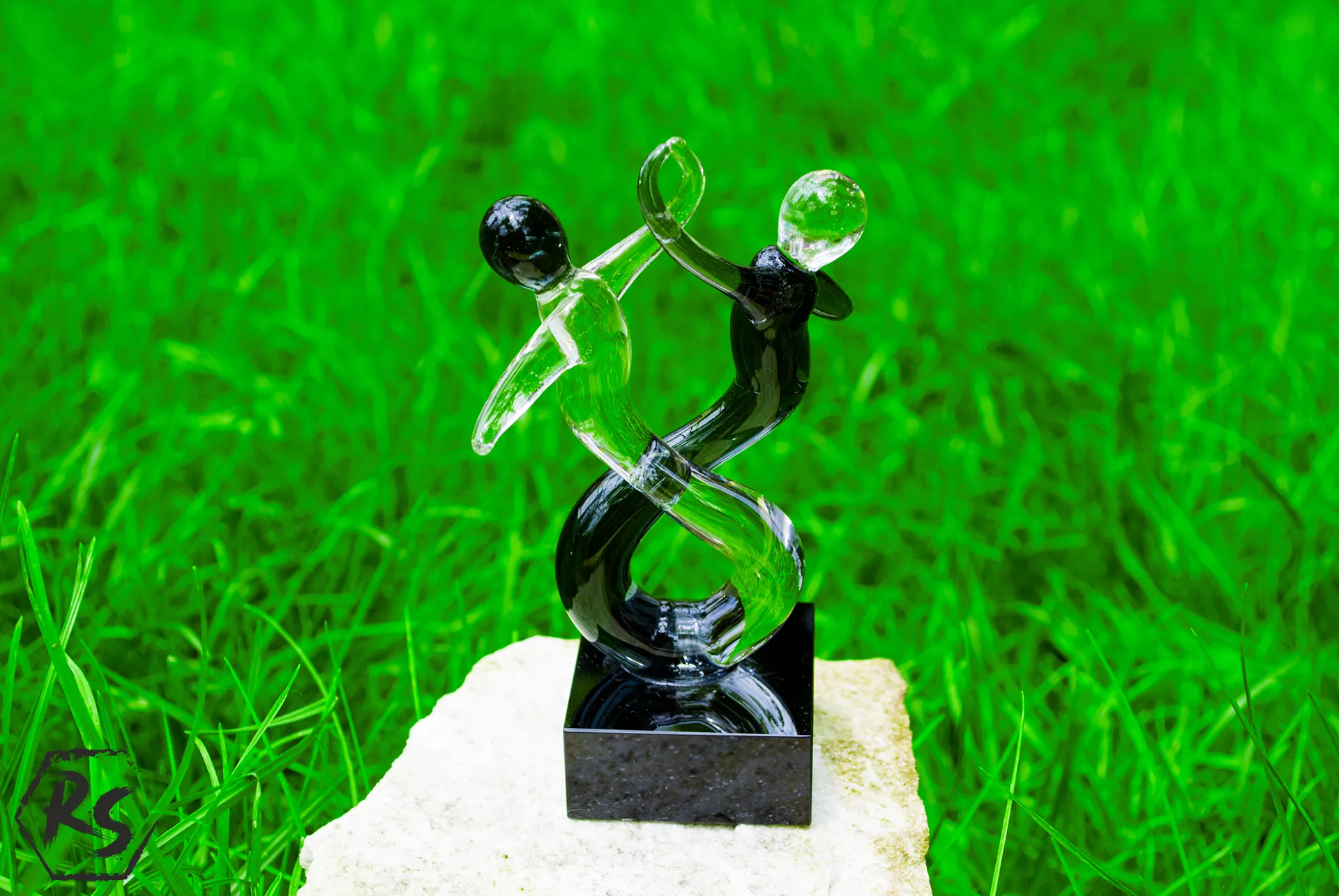 Абстрактна стъклена фигура танц 11 см 3