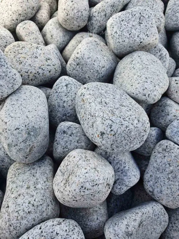 Гранитни овални камъчета в чувал (25кг) 2