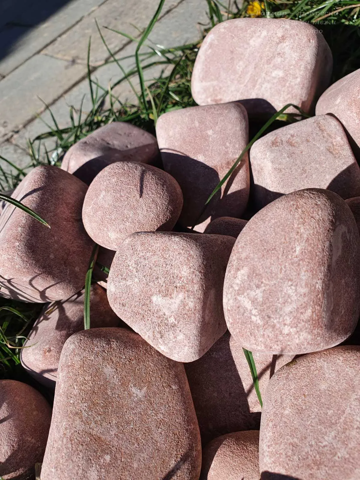 Розови обли камъчета на чувал (25кг) 2