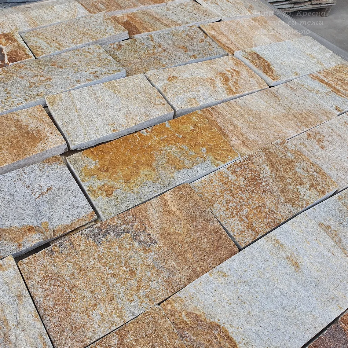 Sandy-gold gneiss machine-cut tiles 8