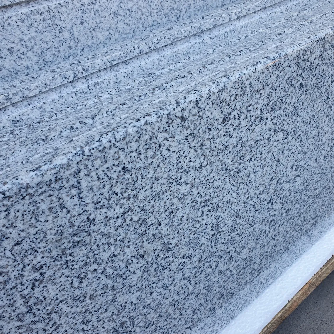 G603 | Cut-to-size pieces from polished grey granite 2cm 12