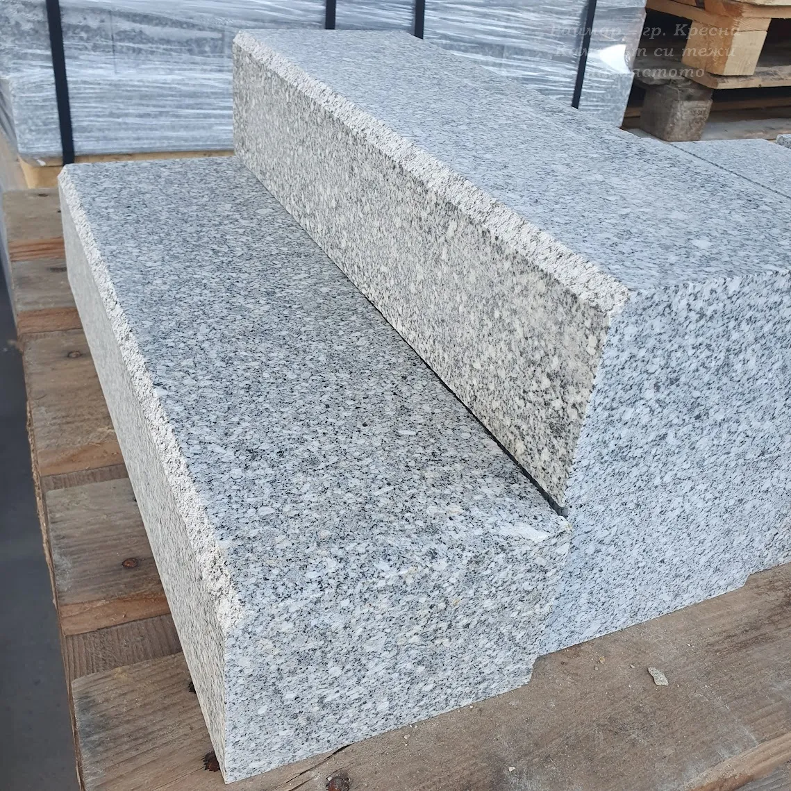 Machine cut granite kerbstone Hera 13