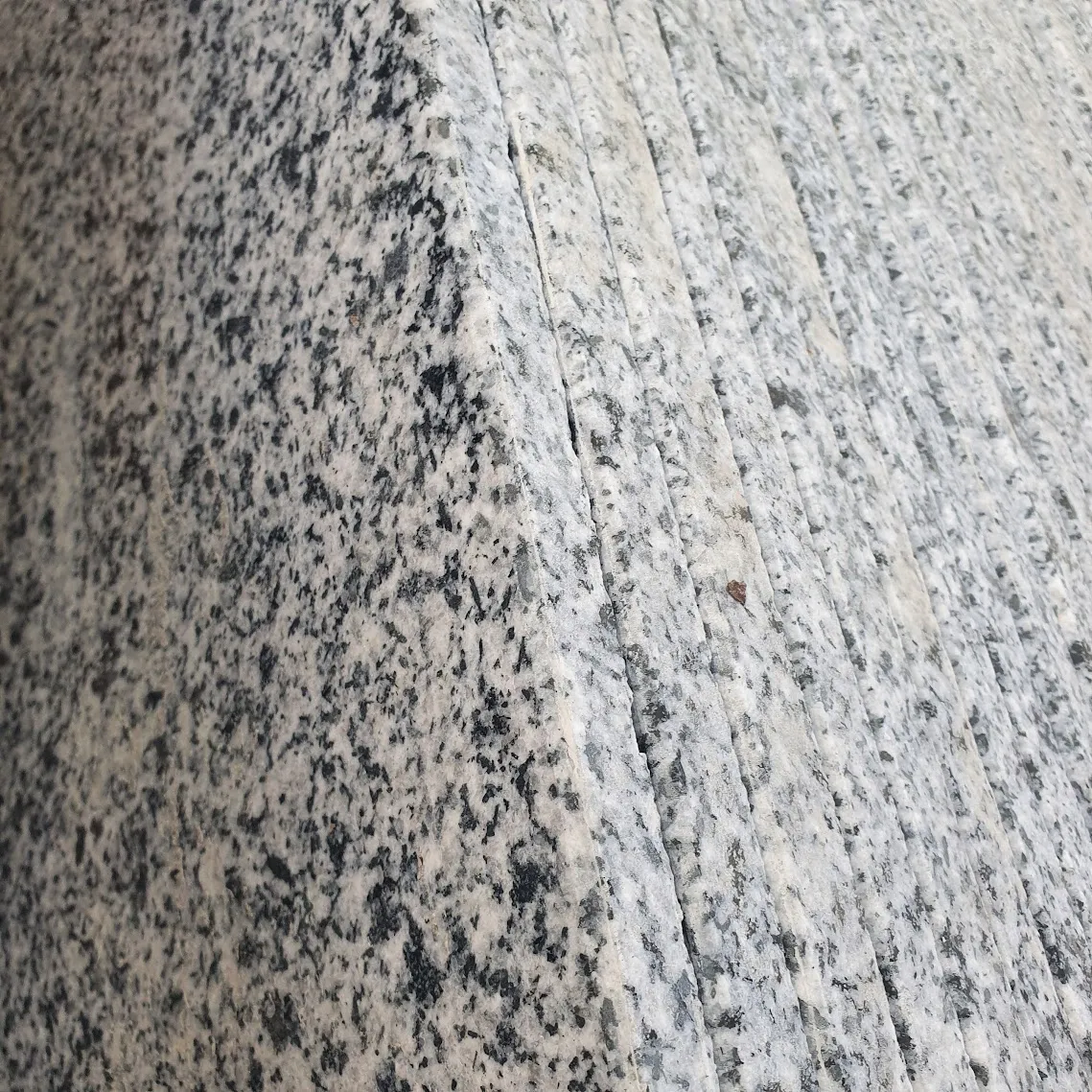 Ready-made step from polished Artico granite 120 x 33 x 1.8 cm 8