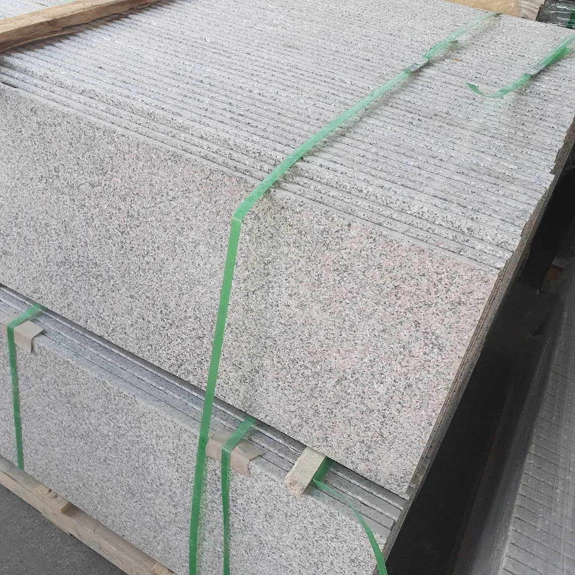 Ready-made step from flamed Santa Rosa granite 120 х 33 х 1.8 см 1