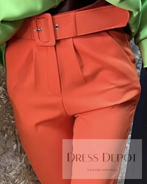 Дамски панталон с колан в оранжево 1
